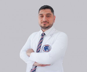 Profesor adjunto Dr. Ogün Erşen